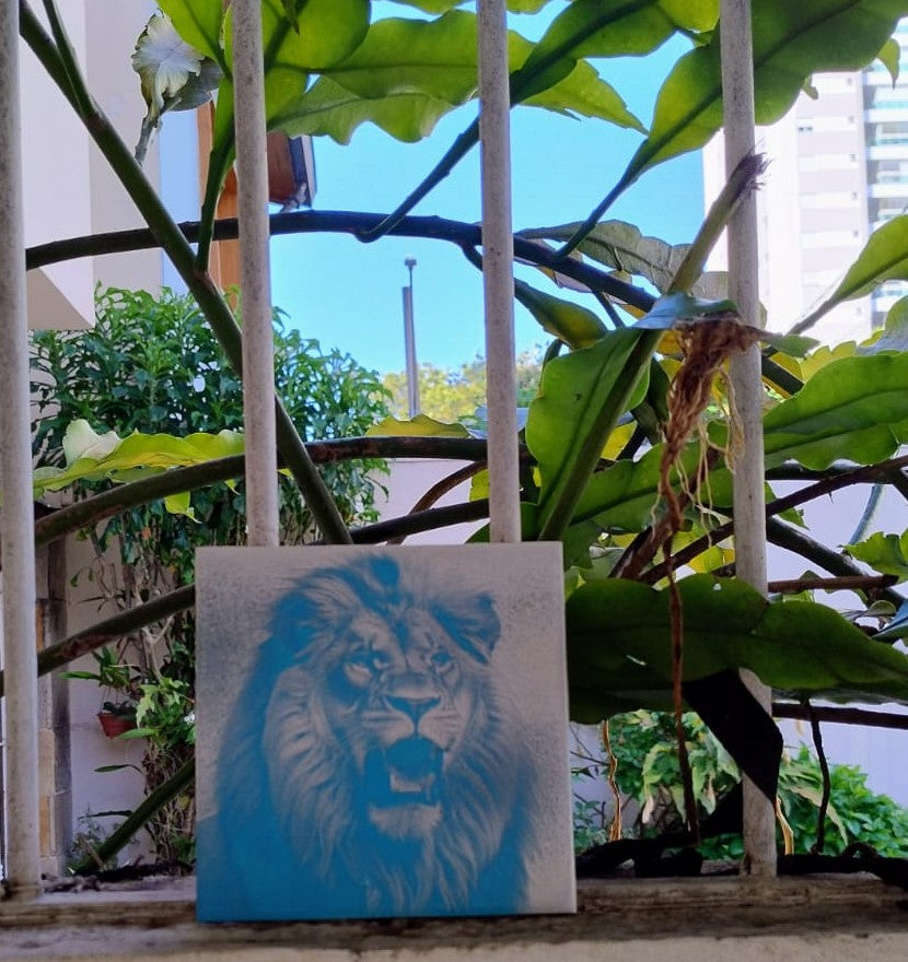 O leão azul ruge azulejo. - Finngifts