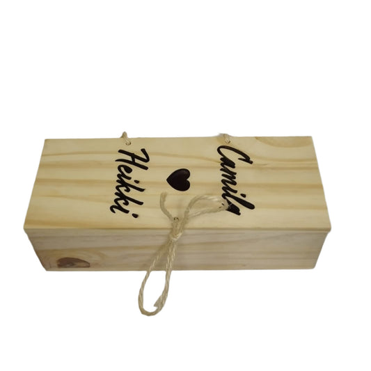 Caixa Elegante de Vinho em Madeira com Forro Vermelho. Personalizado. - Finngifts
