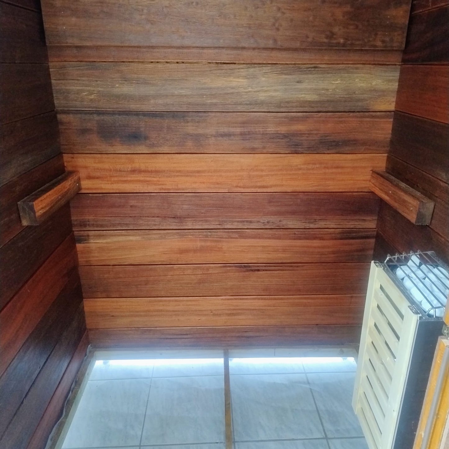 SAUNA FINLANDESA ARTESANAL – OFERTA ÚNICA (PRONTA PARA ENTREGA)